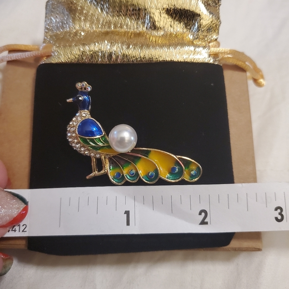 New Beautiful Enamel & Crystal Peacock Brooch - Picture 7 of 9